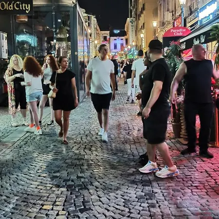 Comfortable Square *