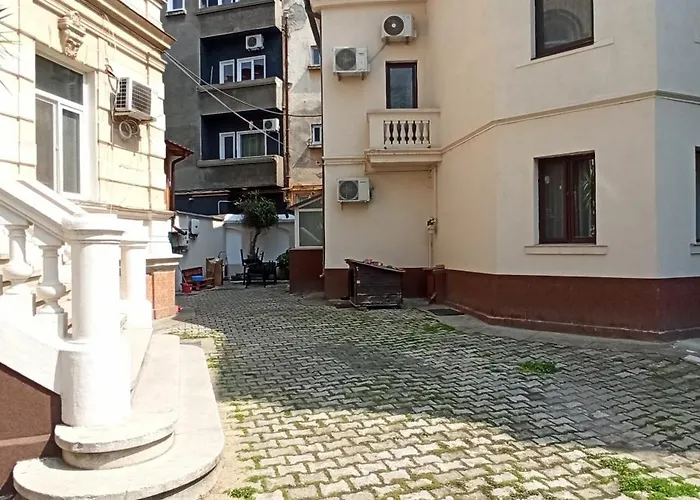 Lägenhet Comfortable Square Bukarest