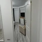 Daire Comfortable Square Bükreş