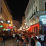 Comfortable Square