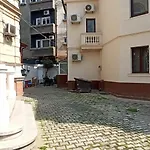 Daire Comfortable Square Bükreş