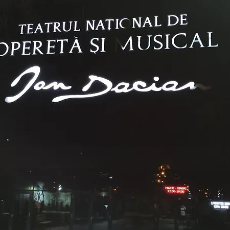 Comfortable Square Apartment Bukarest