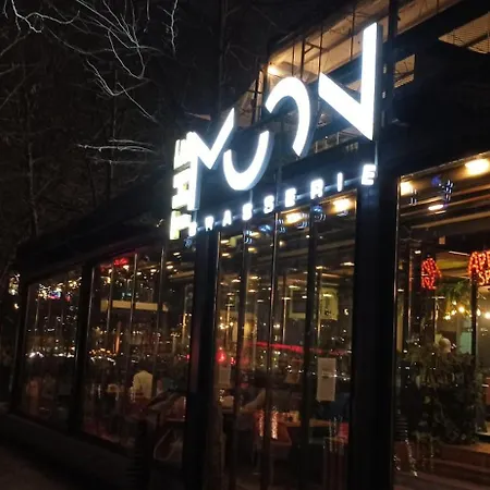 아파트 Comfortable Square 부쿠레슈티