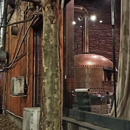 Comfortable Square * 부쿠레슈티