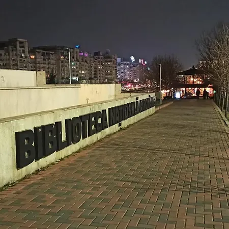 Comfortable Square