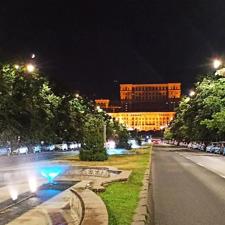 Comfortable Square Daire Bükreş