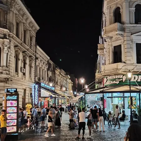 Comfortable Square Daire *