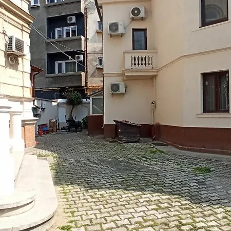 Daire Comfortable Square Bükreş