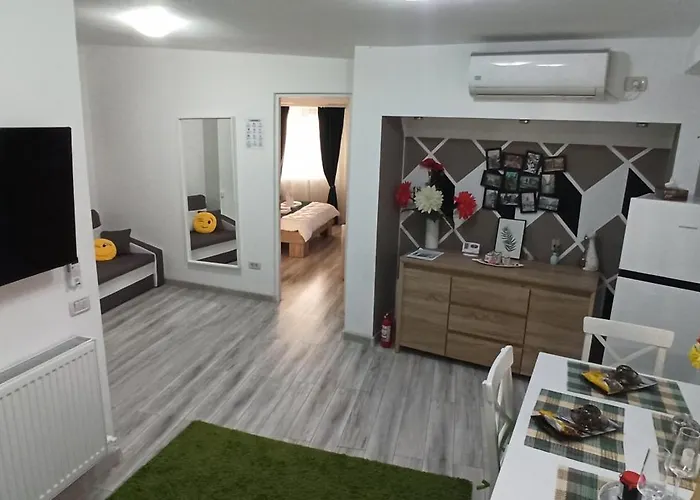 Comfortable Square Appartement